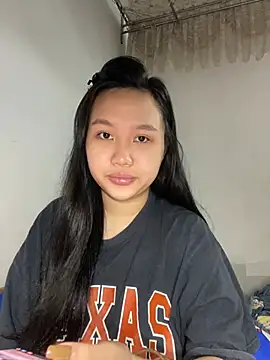 Odette68 online show from July 2, 12:54 am