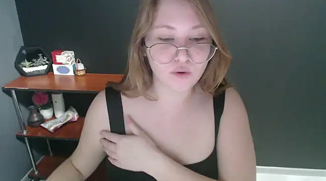 lady minx online show from December 19, 10:24 am
