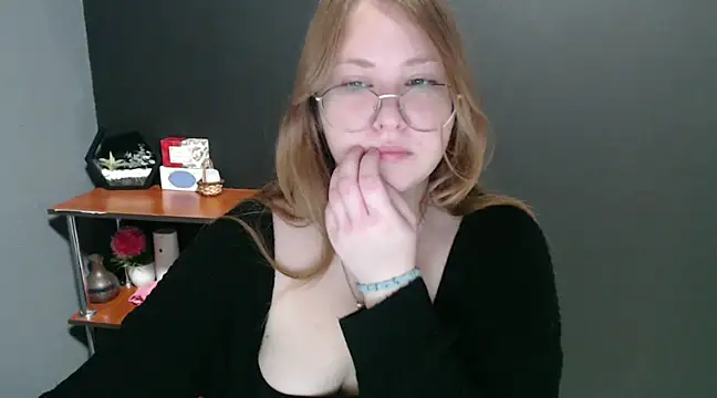 lady minx online show from January 8, 8:27 am