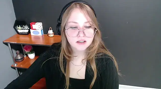 lady minx online show from January 21, 10:52 am
