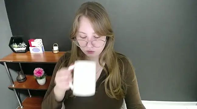 lady minx online show from February 7, 10:29 am