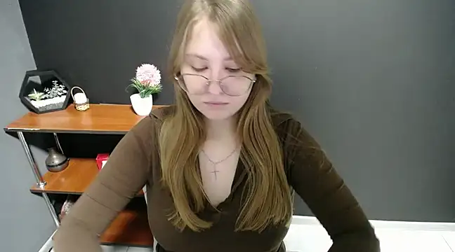 lady minx online show from February 19, 10:34 am