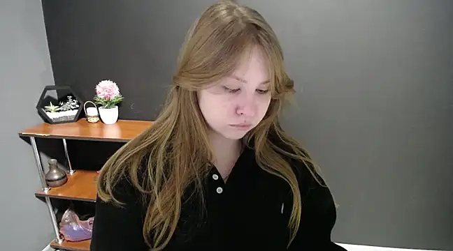 lady minx online show from February 24, 7:22 am