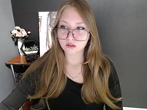 lady minx online show from October 3, 6:43 am