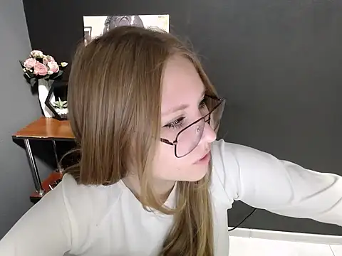 lady minx online show from October 6, 7:17 am