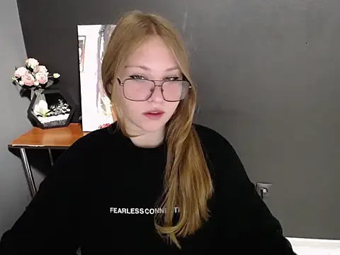 lady minx online show from October 13, 6:46 am