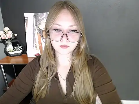 lady minx online show from October 14, 6:36 am