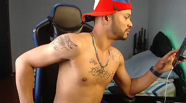 Snapshot of Sebastian_lugo chatting on March 1, 3:32 am Sebastian lugo online show from March 1, 3:32 am