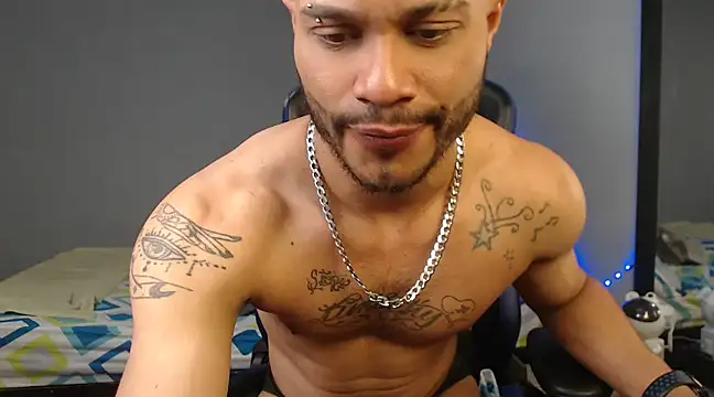 Snapshot of Sebastian_lugo chatting on March 6, 8:27 pm Sebastian lugo online show from March 6, 8:27 pm