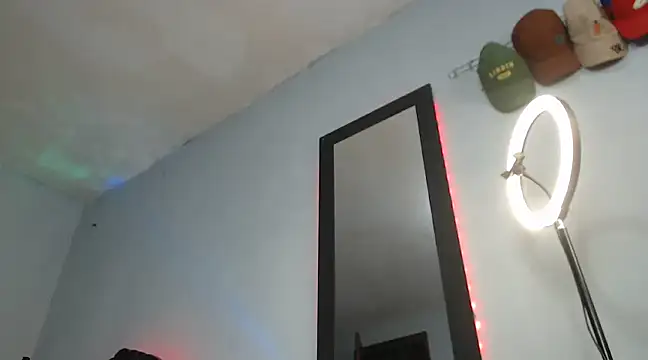 Snapshot of Sebastian_lugo chatting on March 7, 9:38 pm Sebastian lugo online show from March 7, 9:38 pm