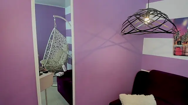 Snapshot of lovely__martina chatting on December 11, 1:37 am lovely martina online show from December 11, 1:37 am