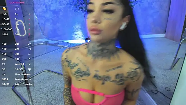 Snapshot of CreamyInkky_ chatting on September 24, 6:06 am CreamyInkky  online show from September 24, 6:06 am