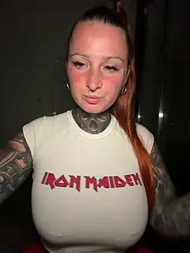 Snapshot of Inked_lorena chatting on February 15, 10:06 pm Inked lorena online show from February 15, 10:06 pm