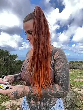 Snapshot of Inked_lorena chatting on February 25, 9:30 am Inked lorena online show from February 25, 9:30 am