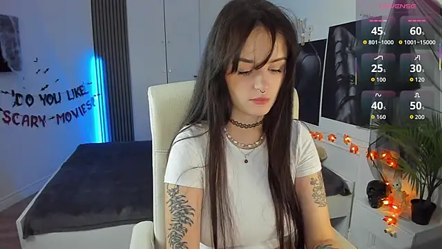 Snapshot of SashaSunlight chatting on October 24, 1:29 pm SashaSunlight online show from October 24, 1:29 pm