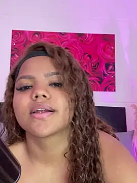 Snapshot of Adams_Cloe chatting on February 2, 11:09 am Adams Cloe online show from February 2, 11:09 am