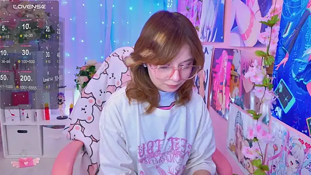 Coconut Mia online show from April 22, 2:40 pm