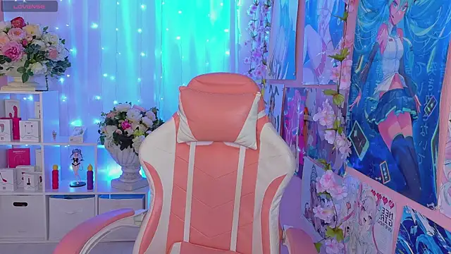 Coconut Mia online show from May 7, 6:24 pm