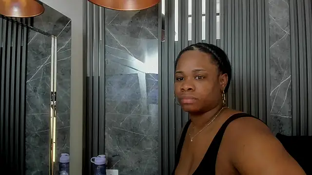 SaraiEvans online show from February 11, 3:18 am