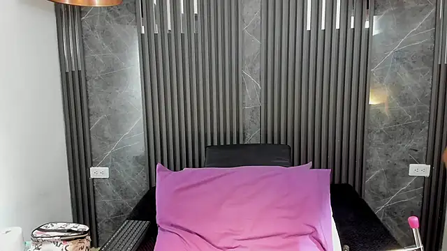 SaraiEvans online show from March 12, 3:12 am