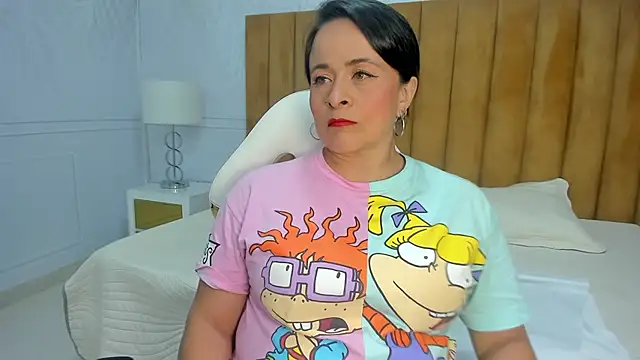 Daphne81  online show from January 23, 2:33 am