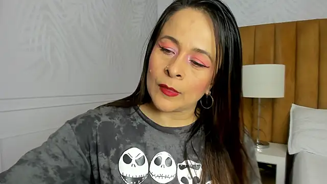 Daphne81  online show from February 21, 2:17 am