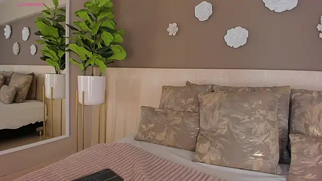 AylinMillerxs online show from March 15, 7:38 pm