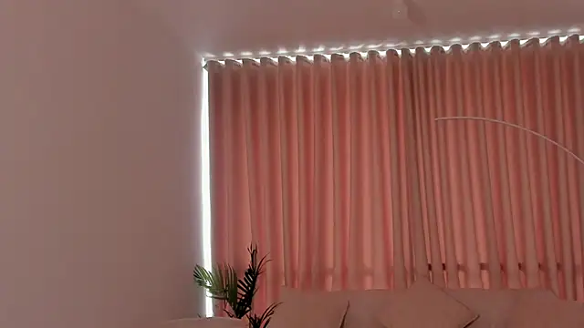 SavannahWildee online show from September 14, 11:42 am