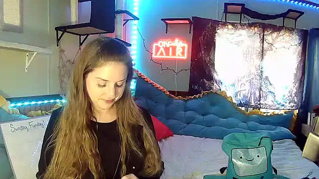 Snapshot of mirannacult chatting on December 8, 4:28 pm mirannacult online show from December 8, 4:28 pm