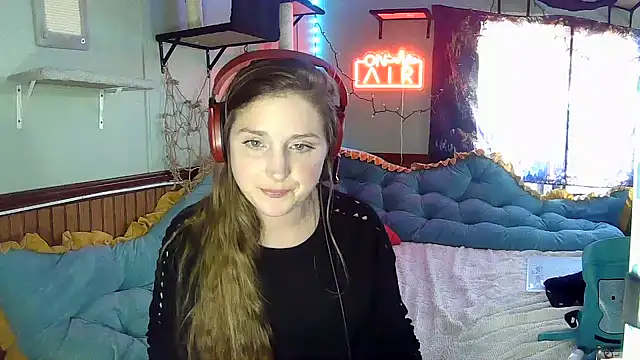 Snapshot of mirannacult chatting on December 8, 7:32 pm mirannacult online show from December 8, 7:32 pm
