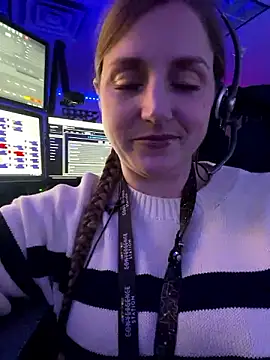 Snapshot of mirannacult chatting on December 9, 6:45 am mirannacult online show from December 9, 6:45 am