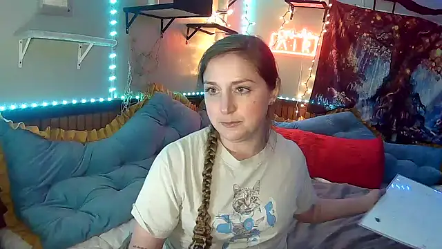 Snapshot of mirannacult chatting on December 15, 7:46 am mirannacult online show from December 15, 7:46 am