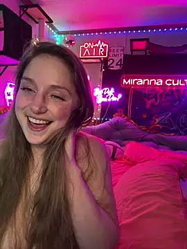 Snapshot of mirannacult chatting on January 2, 9:33 am mirannacult online show from January 2, 9:33 am