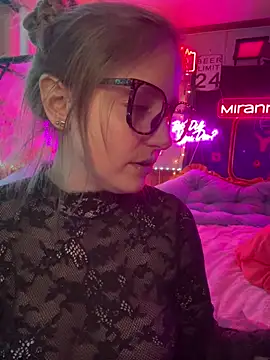 Snapshot of mirannacult chatting on January 8, 11:32 am mirannacult online show from January 8, 11:32 am