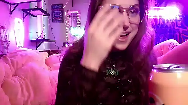 Snapshot of mirannacult chatting on March 3, 12:16 pm mirannacult online show from March 3, 12:16 pm