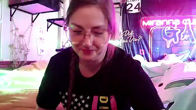 Snapshot of mirannacult chatting on March 9, 2:43 pm mirannacult online show from March 9, 2:43 pm