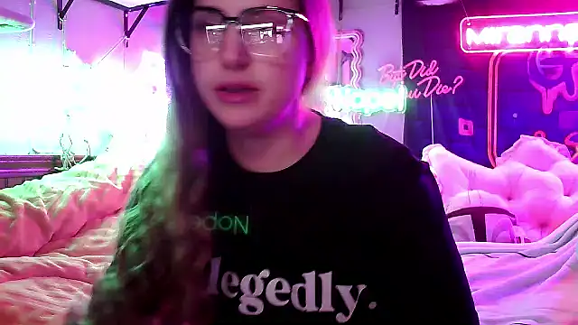 Snapshot of mirannacult chatting on March 12, 3:57 am mirannacult online show from March 12, 3:57 am