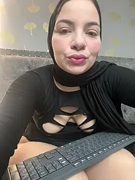 Layla kaderr online show from May 21, 11:23 pm