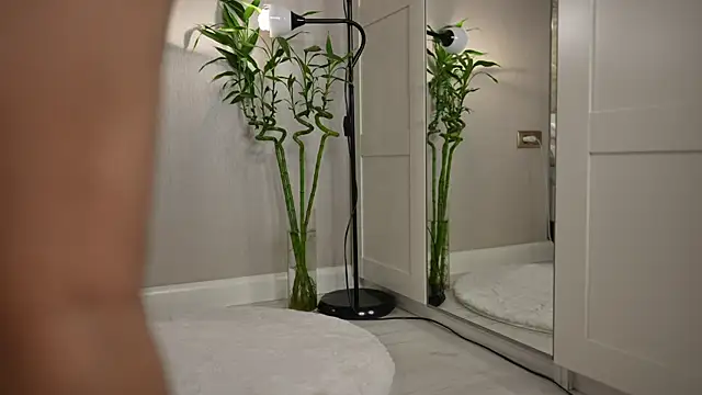 ValerieHill online show from January 13, 8:37 pm