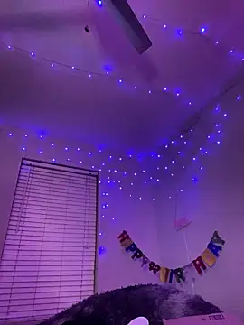 LillShayy online show from November 8, 4:45 am