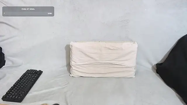 qustci-couple online show from March 13, 5:18 pm