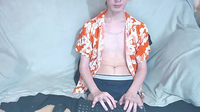 qustci-couple online show from September 21, 11:39 pm