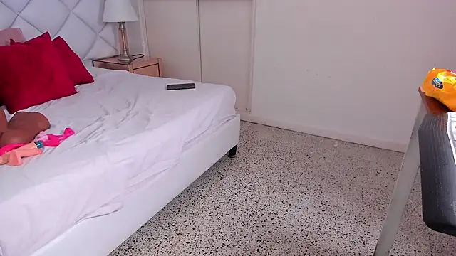 Snapshot of karina_mason chatting on February 11, 4:11 am karina mason online show from February 11, 4:11 am