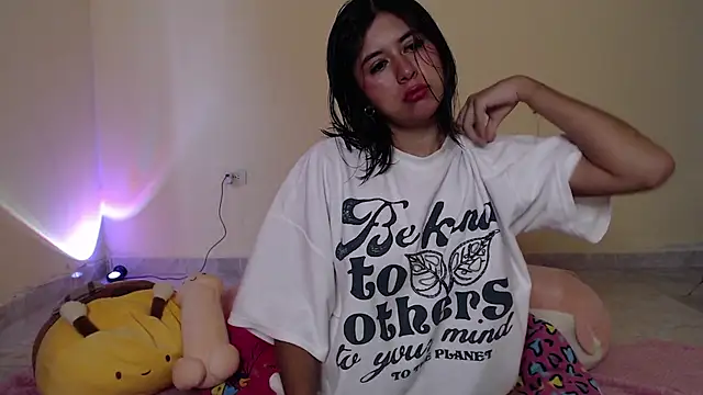  maiahairy  online show from January 28, 1:27 pm