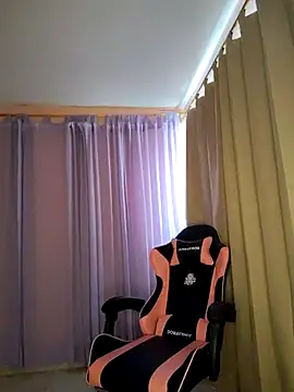 Snapshot of _maiahairy_ chatting on January 7, 7:16 pm maiahairy online show from January 7, 7:16 pm