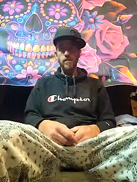 Snapshot of 5g4ever chatting on October 31, 7:42 am 5g4ever online show from October 31, 7:42 am