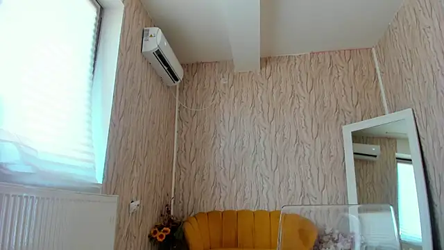 AishaRouhi online show from March 10, 6:38 am