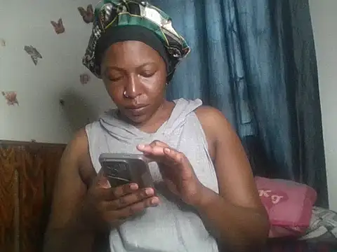 IAm Katie online show from October 13, 8:58 am