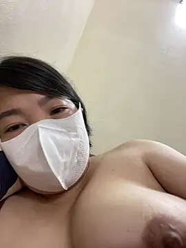 Hachi Sweetbabie  online show from May 8, 2:33 pm
