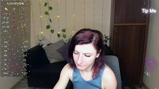 Snapshot of Muse_kitty_jenia chatting on January 27, 6:31 pm Muse kitty jenia online show from January 27, 6:31 pm